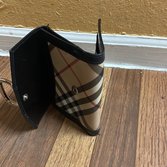 Burberry London - Picture 9 of 12